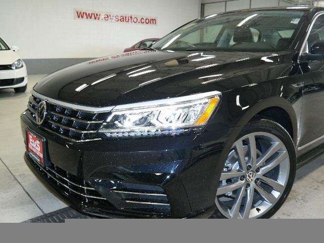 2017 Volkswagen Passat 1.8T R-Line 4dr Sedan